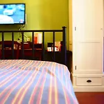 Privat Liberty Hotel 2*